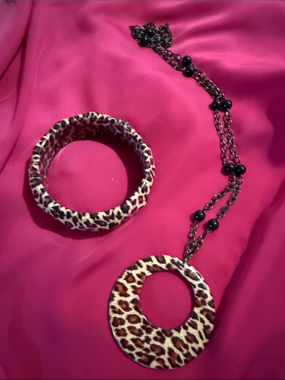 Leopard Print Bangle and Pendant Necklace Set - Brown